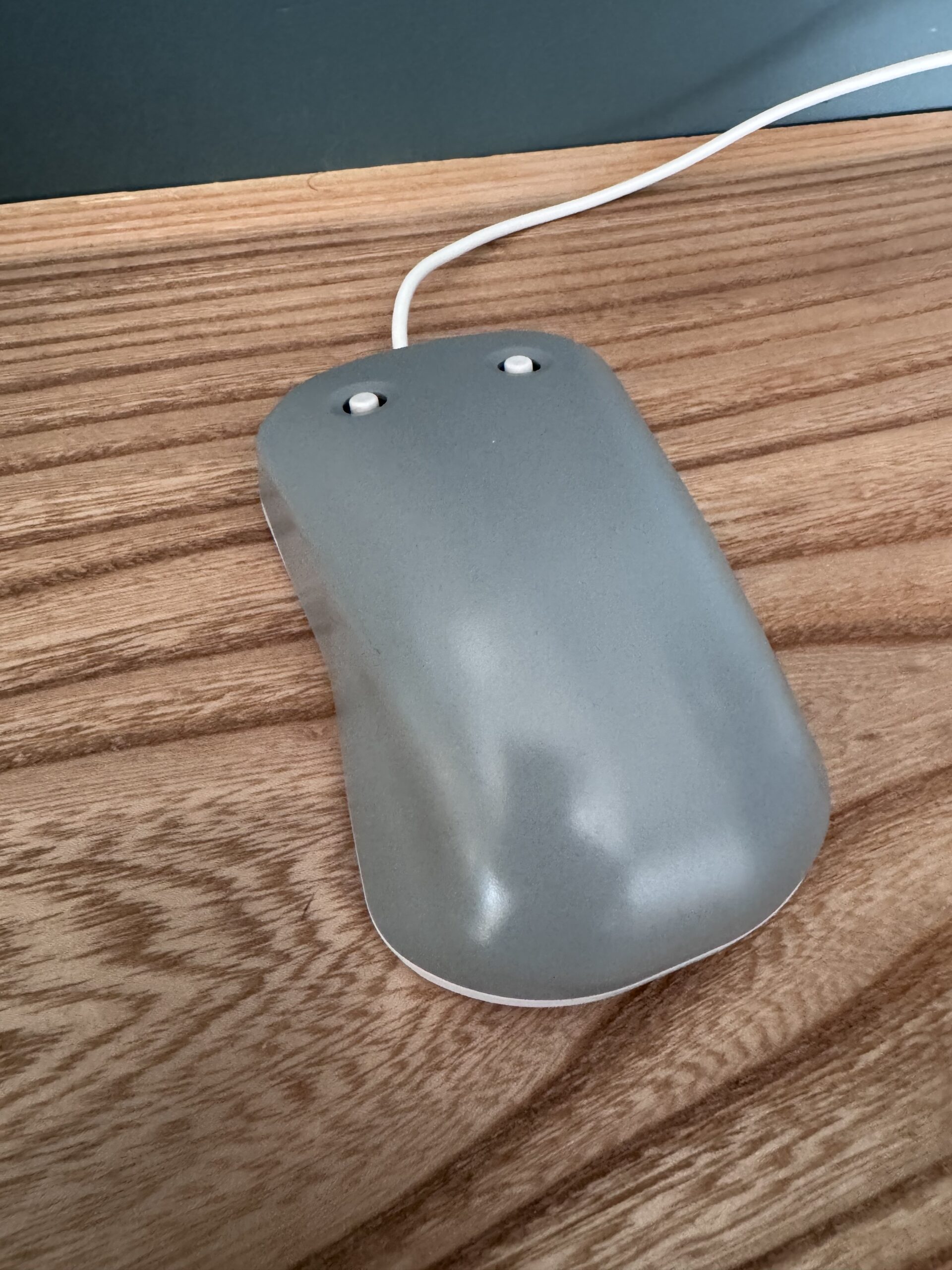 brain gauge device on desk